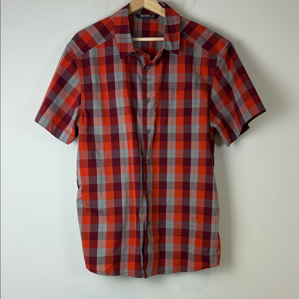 Arc'Teryx Red and Gray Checkered Shirt Size Large
